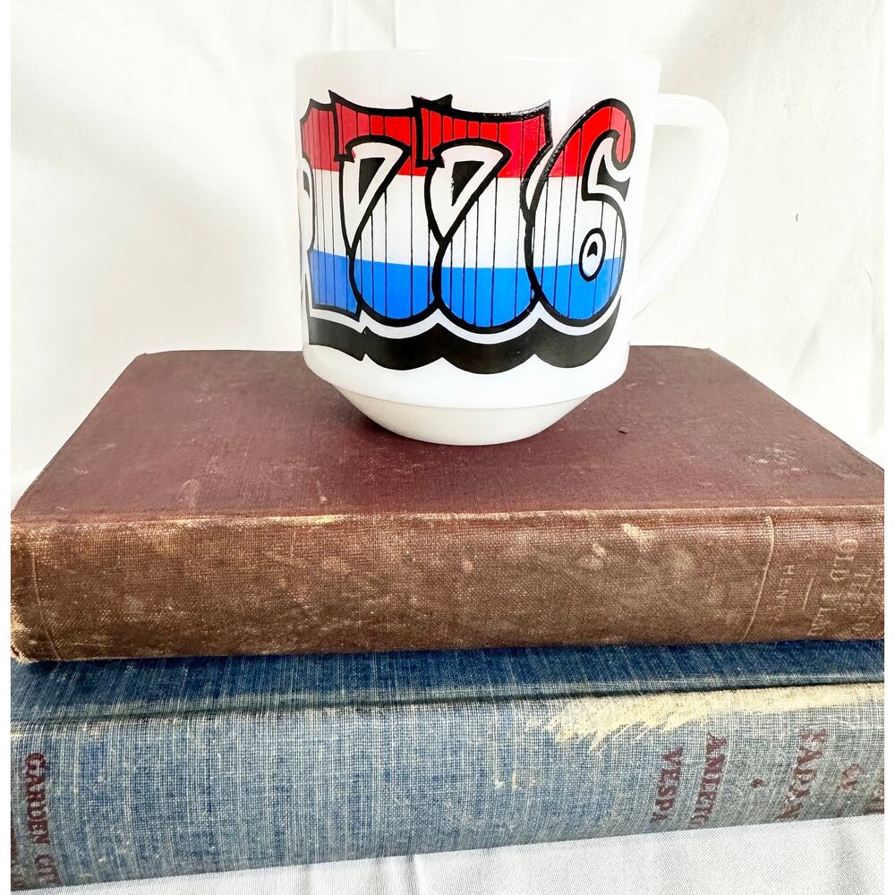 Bicentennial mug, Federal milk glass, coffee mug, Americana decor